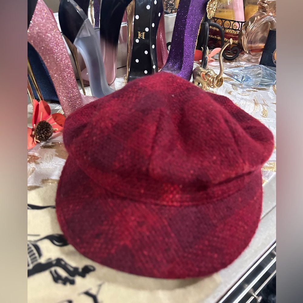 Burberry Red and Black Smoked Check HorseFerry House Plaid Cap - NWOT!